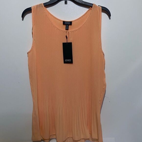 Jones New York Women's Peach Pleated Round Neck Keyhole Sleeveless Top Large NWT - Picture 1 of 6
